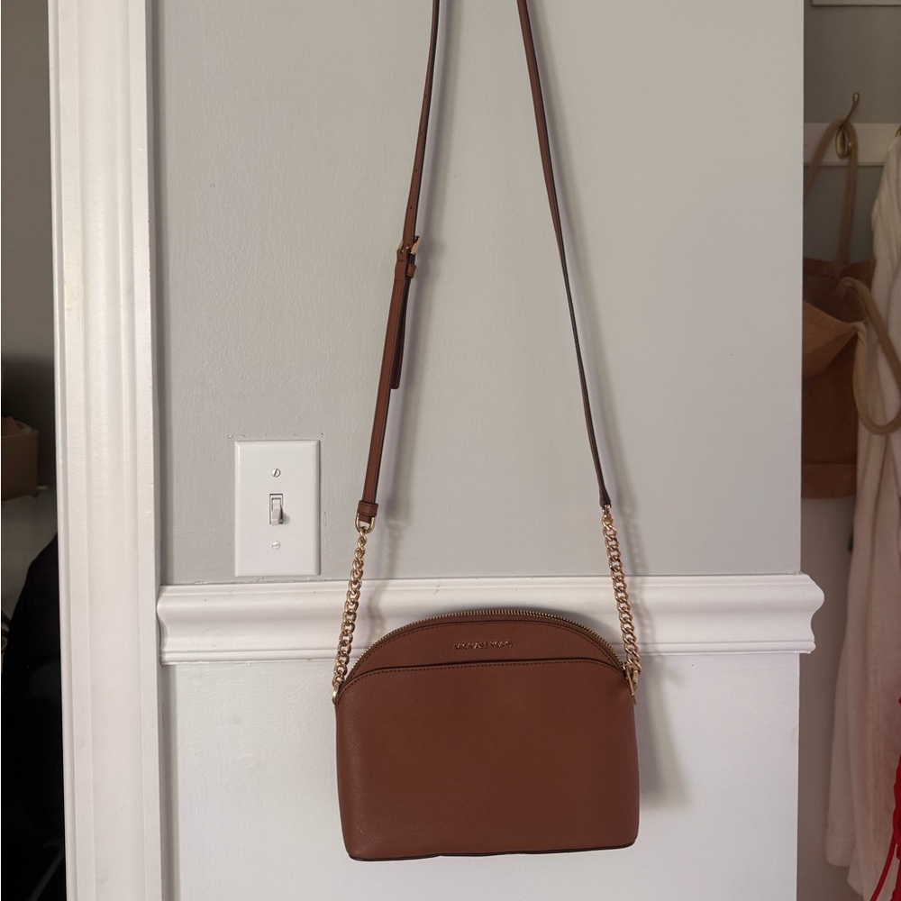 Michael Kors Jet Set Crossbody Bag - Saddle Brown with Gold Chain Detail